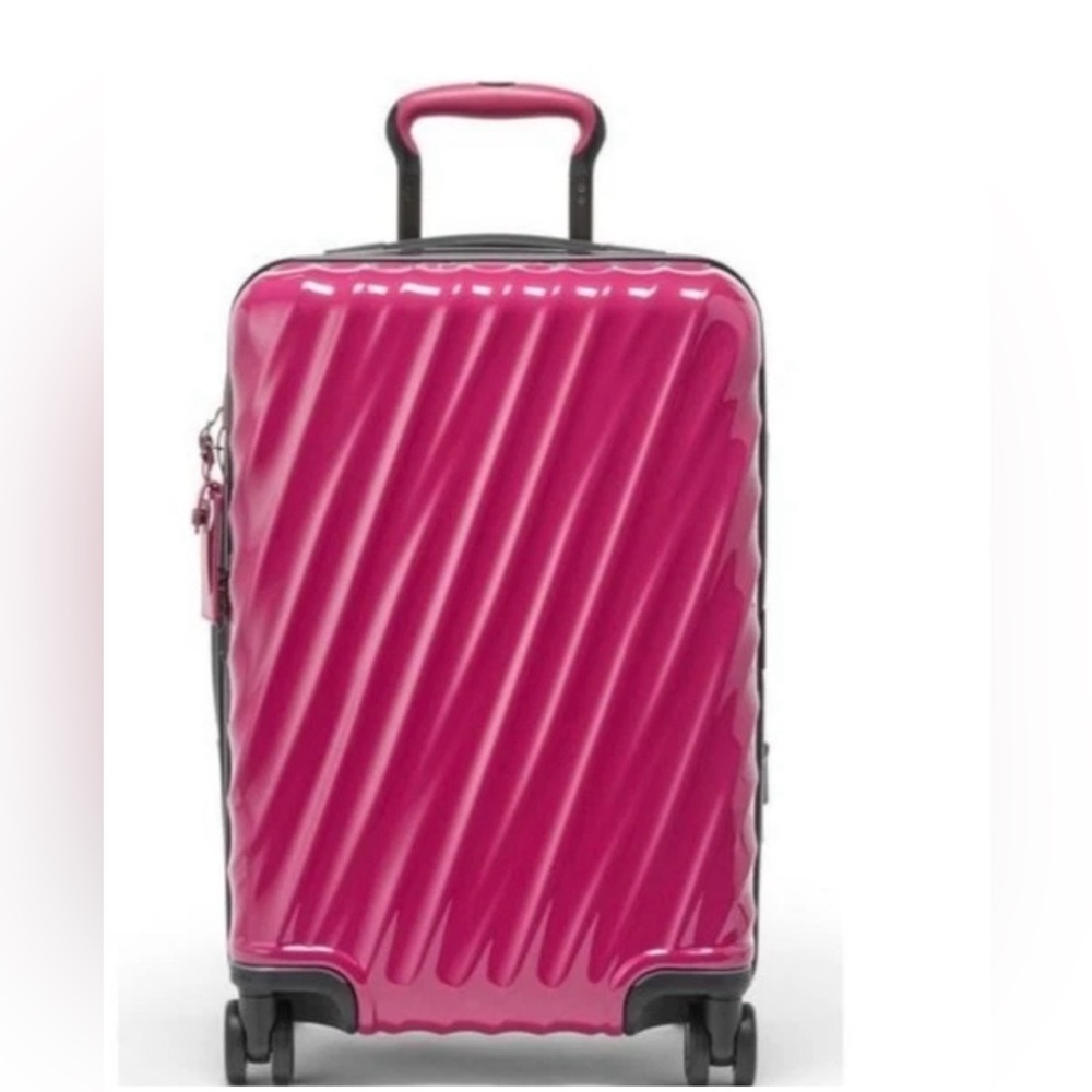 NWT Tumi 19 Degree international expandable 4 wheeled carry-on - Fusha